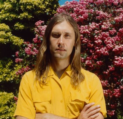 Jaakko Eino Kalevi estrena “People In The Centre Of The City”