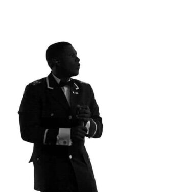 Jay Electronica comparte rimas