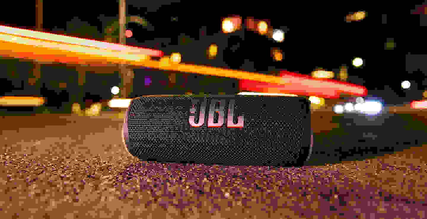 Disfruta tu música de verano con JBL