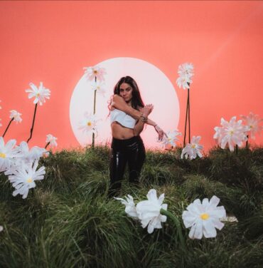 Jessie Reyez estrena “Psilocybin & Daisies”
