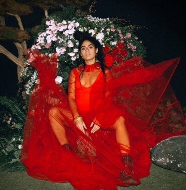 Jessie Reyez lanza el clip de “Before Love Came To Kill Us”
