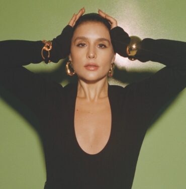 Jessie Ware prepara edición de lujo de 'What's Your Pleasure?'