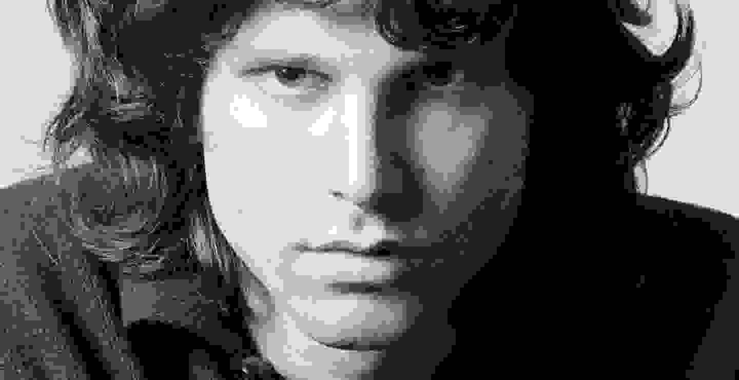 Publican libro de poemas y textos inéditos de Jim Morrison