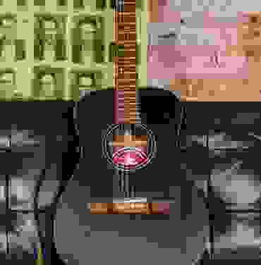 Fender estrena guitarras conmemorativas de Joe Strummer