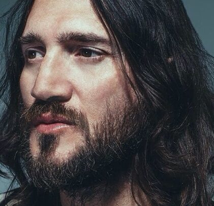 John Frusciante estrena el tema “After Below”