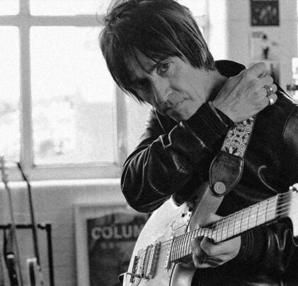 Johnny Marr estrena “Spirit Power and Soul” y anuncia álbum