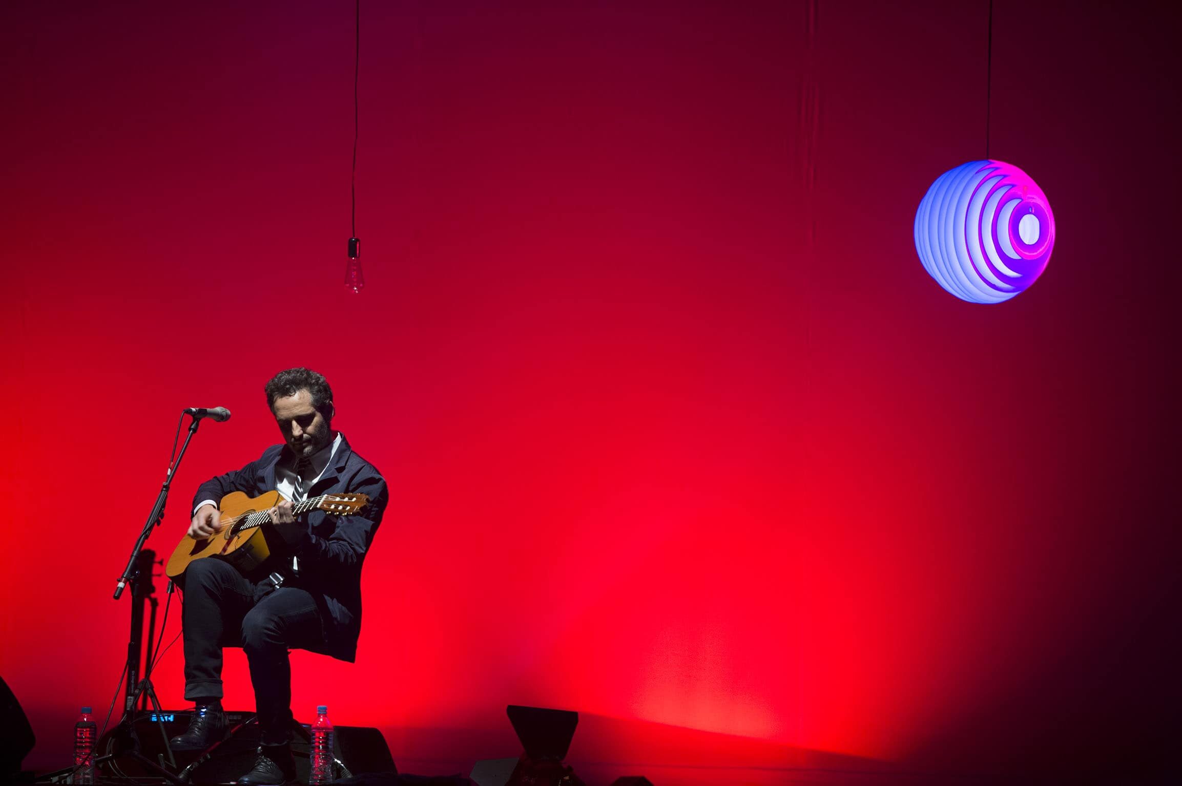 Jorge Drexler pintó el Metropólitan de colores