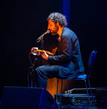 José González en el Teatro Metropólitan
