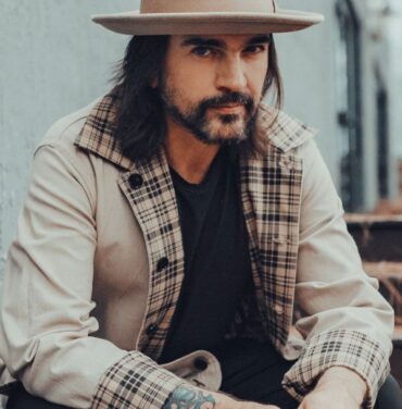 Juanes lanza cover de “Vía Láctea”