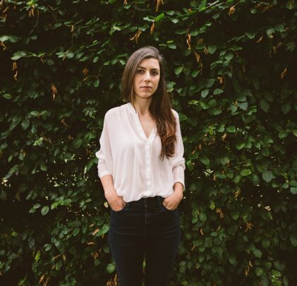 Julia Holter comparte el video 