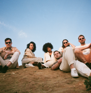 Entrevista con Tom McFarland de Jungle