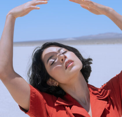 “Waves”, lo nuevo de Kelly Abarca