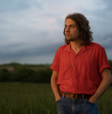 Kevin Morby comparte “I Hear You Calling” (Bill Fay cover)