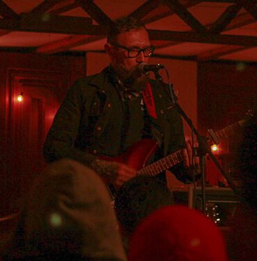 Gira en KAsas de Kill Aniston regresa junto a Sad Saturno