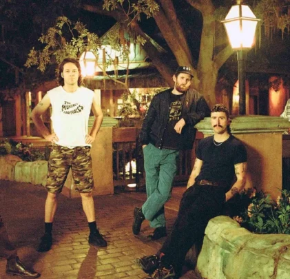 King Gizzard & the Lizard Wizard anuncia nuevo álbum con “Deadstick”