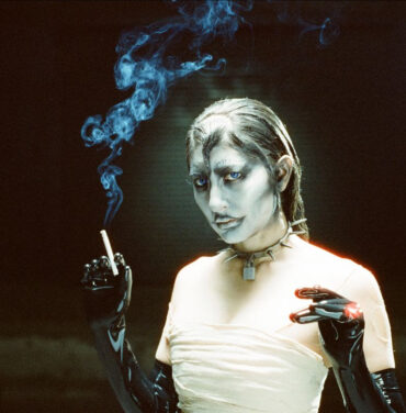 King Woman regresa con “Morning Star” y anuncia álbum