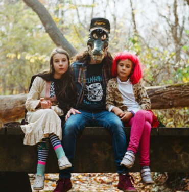 Kurt Vile versiona “Must Be Santa” de Bob Dylan