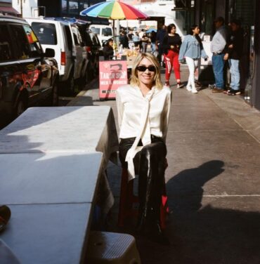 Kim Gordon estrena el video de “ECRP”, dirigido por su hija