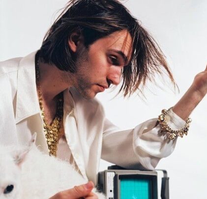 LA Priest estrena el video de 