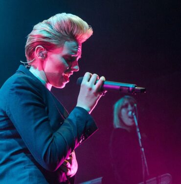 La Roux: Una noche llena de elegancia