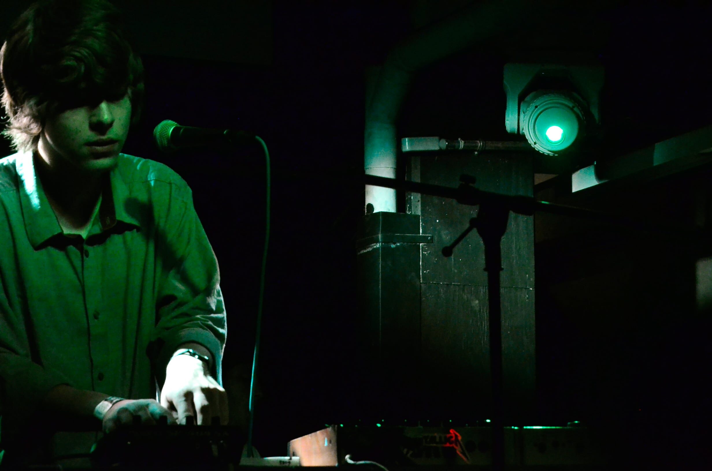 Noche tranquila en el Pasagüero con Little Ethiopia y Big Love