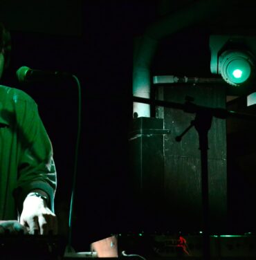 Noche tranquila en el Pasagüero con Little Ethiopia y Big Love