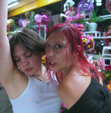 Lee Eye y Simona juntas en “Fantasmas”