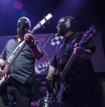 Baile de encanto bajo el océano en el Foro Indie Rocks!