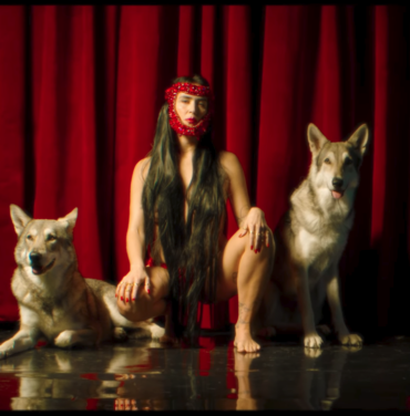 La Chica estrenó su nuevo álbum, 'La Loba'