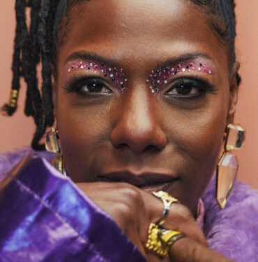 Escucha “Veneno”, lo nuevo de La Dame Blanche