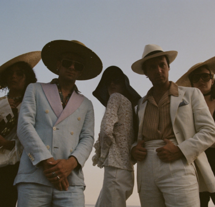 La Femme nos llevan a visitar Padul en su nuevo video