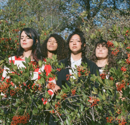 La Luz estrena “Poppies”