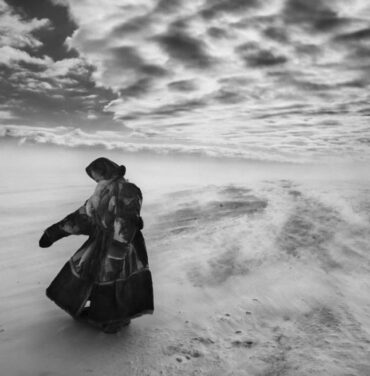 Tres artistas se funden en una mirada