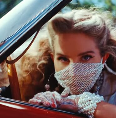 Escucha “Watercolor Eyes”, la nueva canción de Lana Del Rey