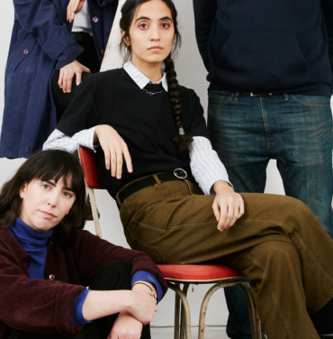 Las Ligas Menores versiona “Vigilantes del Espejo” de Triángulo de Amor Bizarro