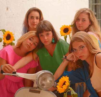 Las Dianas estrena el sencillo “Leggins Rotos”