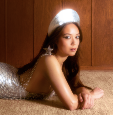 Laufey estrena “Bewitched”