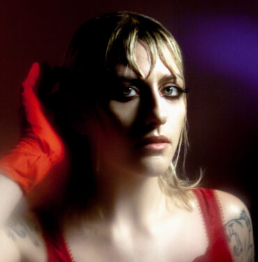 Laurence-Anne presenta video para “Vitesse”