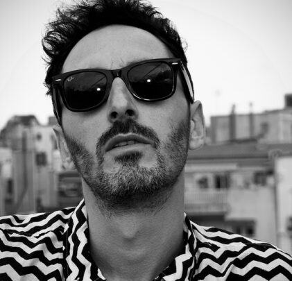 “Disfrutemos del Desastre”, el nuevo tema de L E O