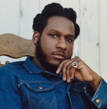 Leon Bridges comparte “Peaceful Place” y anuncia álbum