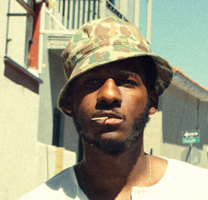 Leon Bridges presenta “Sweeter” con Terrace Martin