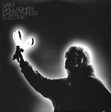 Liam Gallagher estrena “Everything’s Electric”