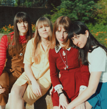 Los Bitchos anuncia álbum y comparte su nuevo sencillo “La Pantera”