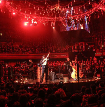 Los Tres libera en streaming su show 'MTV Unplugged 20 años'