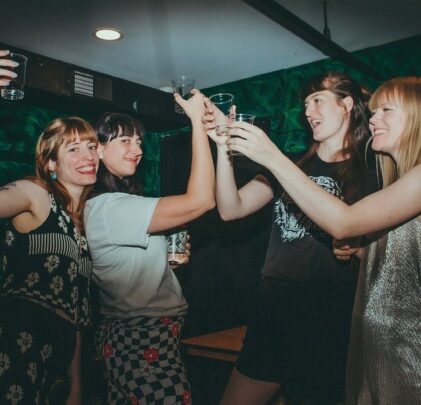 Los Bitchos comparte cover a King Gizzard