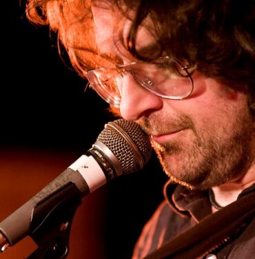 Lou Barlow estrena 