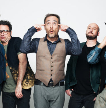 Love of Lesbian comparte “El astronauta que vio a Elvis”