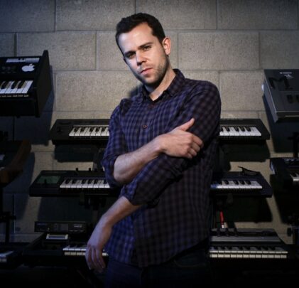 M83 lanza remix en 8 bits de 