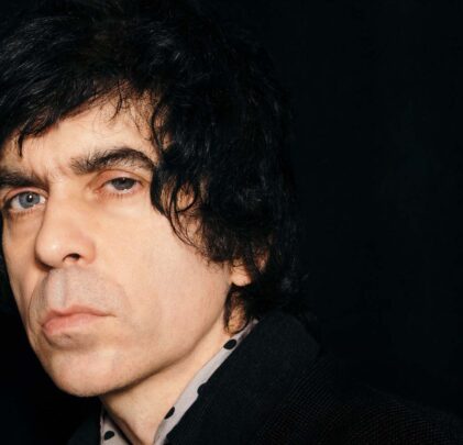 Ian Svenonius confiesa comportamientos inapropiados hacia las mujeres 