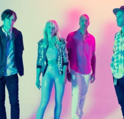 Metric anuncia el álbum, 'Formentera II'